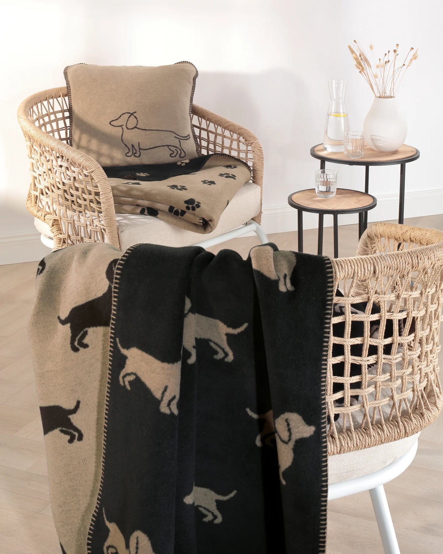 Cawö Wohndecken WE LOVE DOGS schwarz/beige