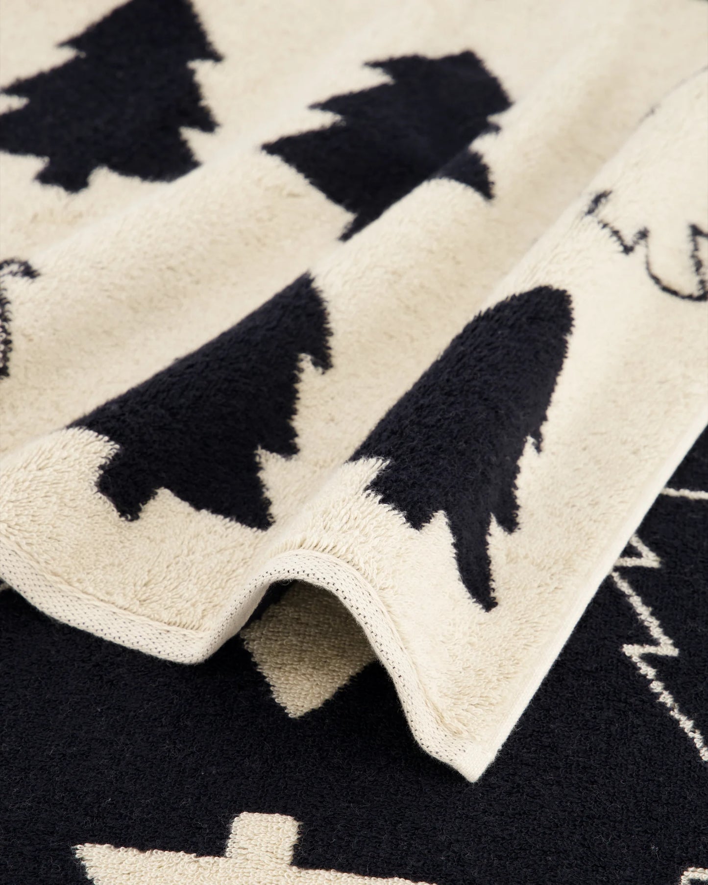 Cawö Handtuch „Christmas Edition Tannenbäume“ – Beige/Rot